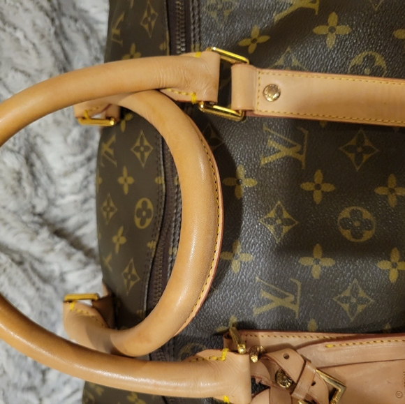Authentic Louis Vuitton duffel bag - Picture 4 of 11